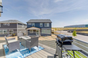 9 Mi to Airport Pet-Friendly Aurora Home with Deck